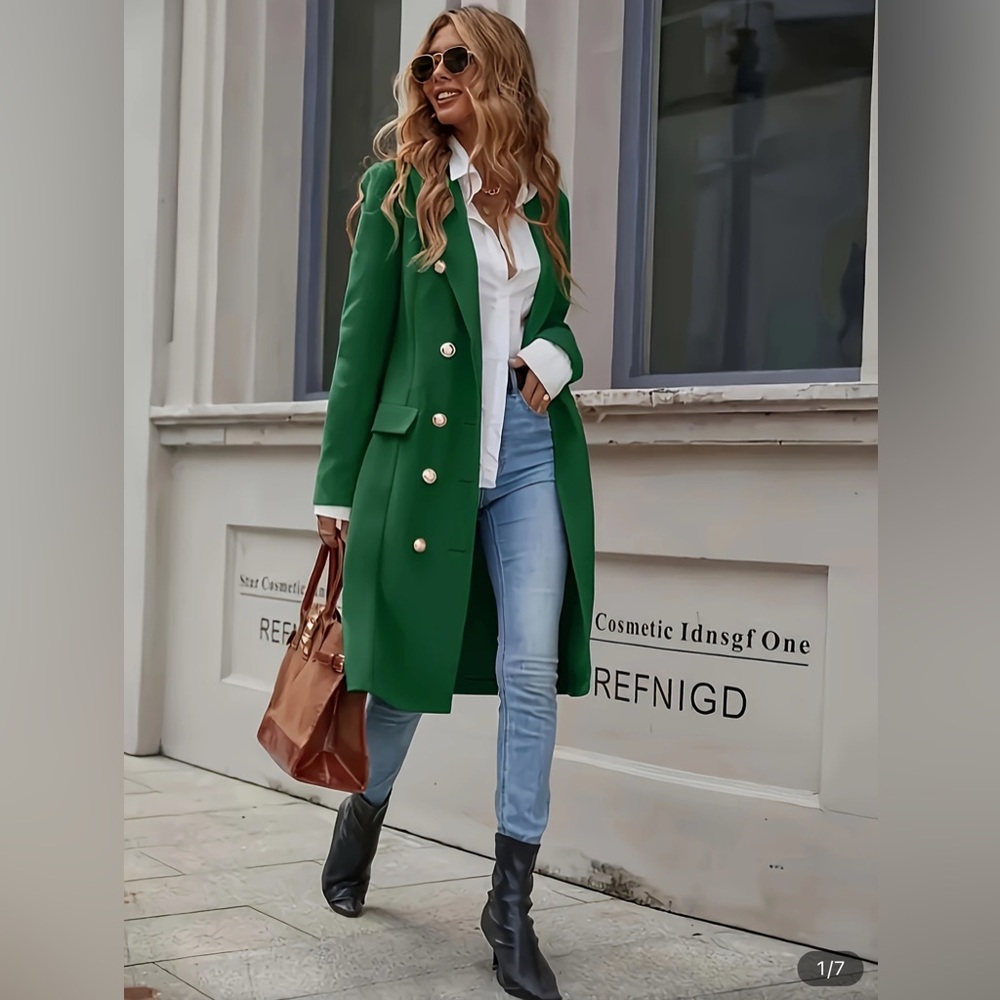 PRIVATE LABEL GREEN COAT - Sz L (10/12)